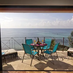 https://luna-encantada.quintano-roohotels.com